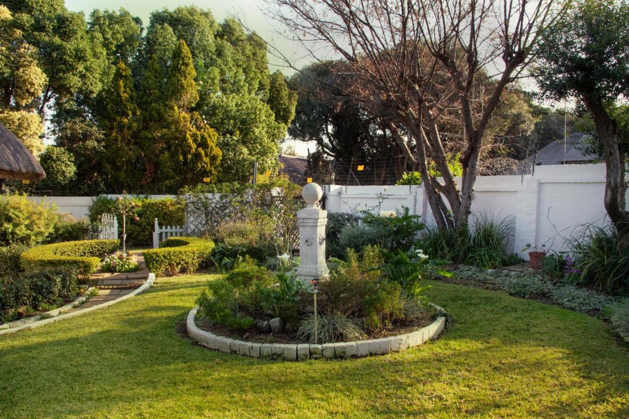 Libra Lodge Sandton Exteriör bild
