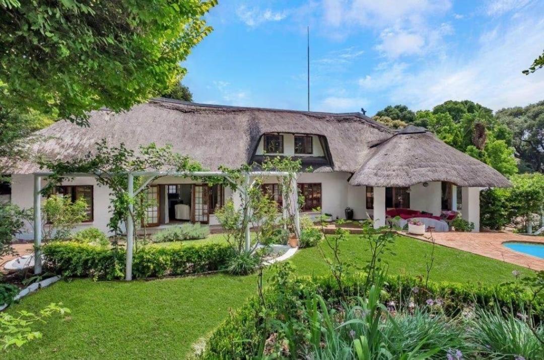 Libra Lodge Sandton Exteriör bild