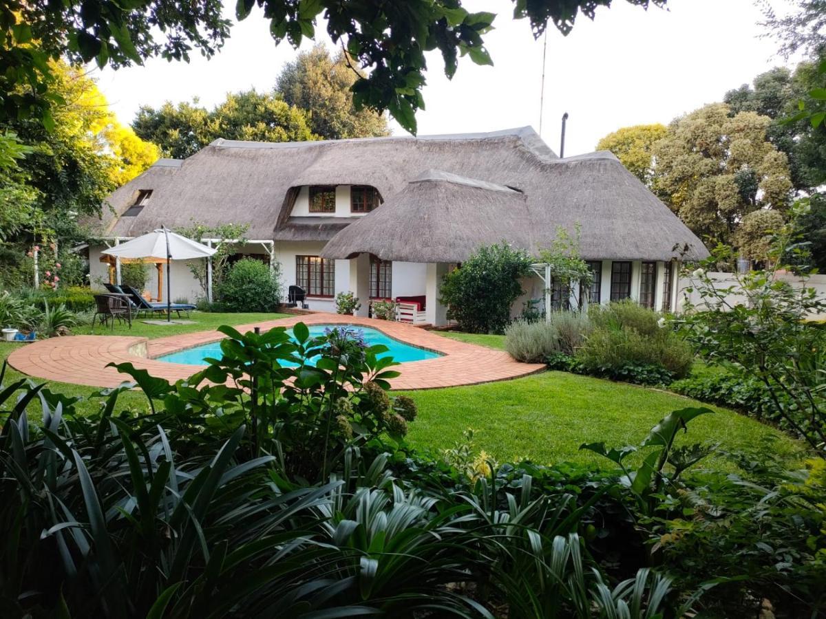 Libra Lodge Sandton Exteriör bild